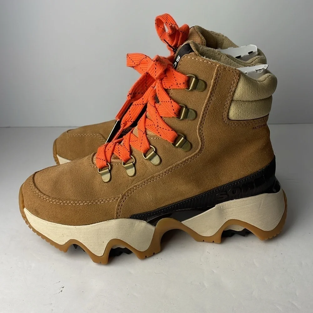 NEW Sorel Kinetic Impact Conquest Sneaker Boots